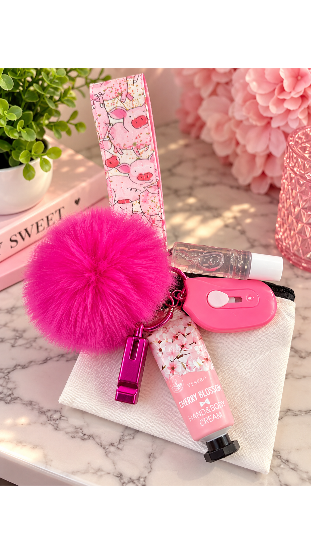 Little Piggy Wristlet Comfort Kit