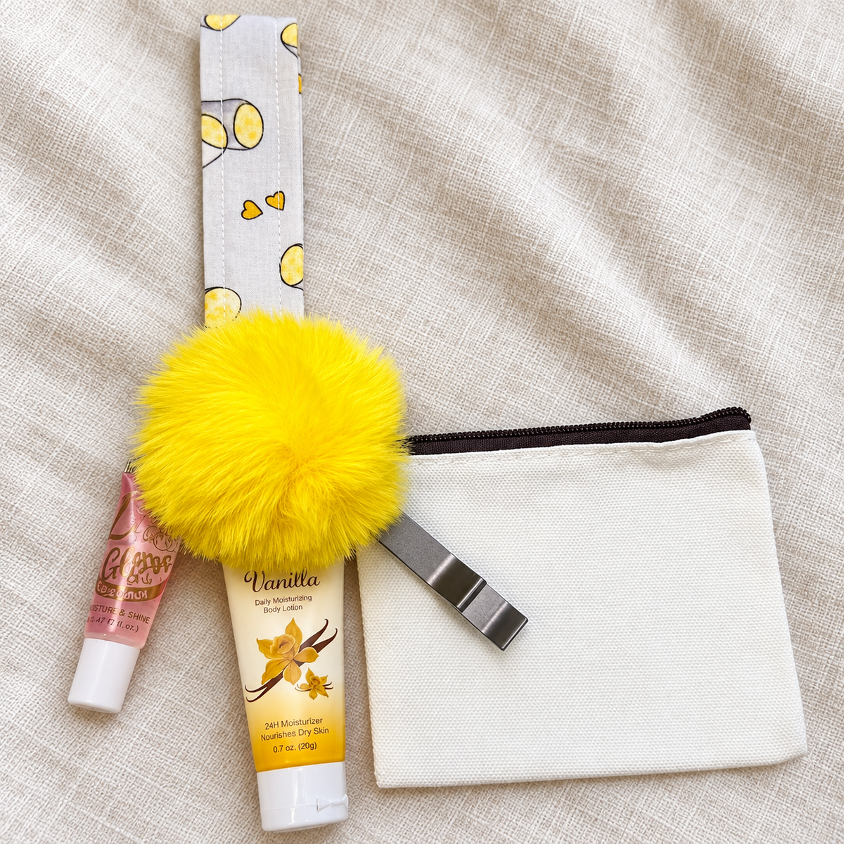 Elephant Love Wristlet Comfort Kit